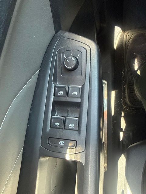 2023 Volkswagen Atlas Cross Sport 2.0T SE w/Technology White at Sutliff Volkswagen