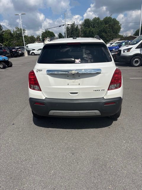 Used 2015 White Chevrolet LTZ image 7