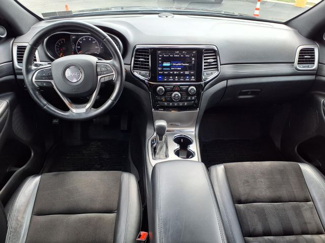 Used 2020 Black Jeep  image 12