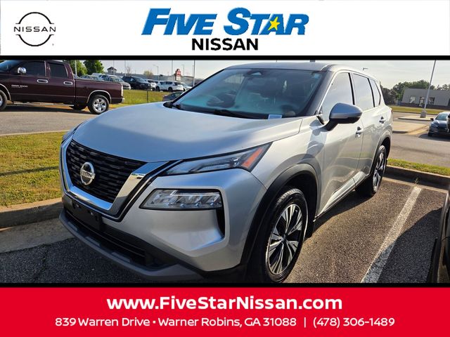 Used 2021 Silver Nissan SV image 3