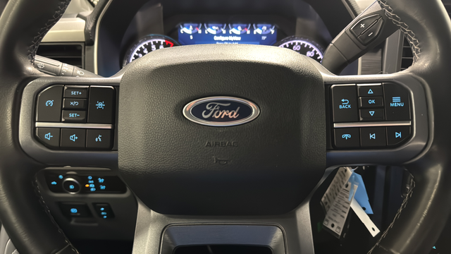 Used 2023 Oxford White Ford XLT image 15