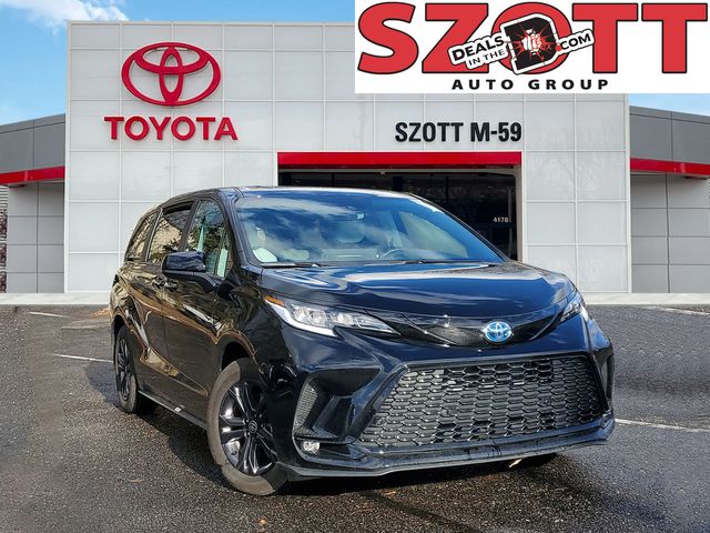 2025 Toyota Sienna XSE 7-Passenger AWD