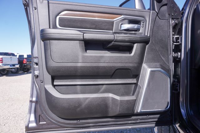 2500 Crew Cab Laramie