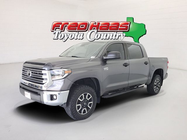 Magnetic Gray Metallic 2019 Toyota Tundra Limited CrewMax 5.7L Pickup Truck 4X2 6-Speed Automatic Overdrive