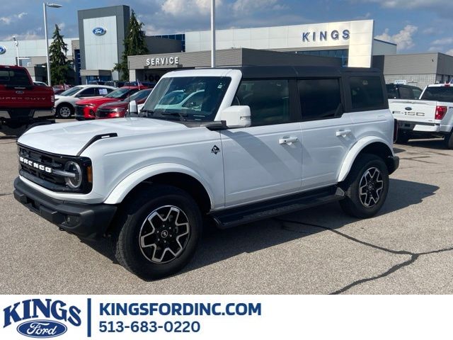 2025 Ford Bronco Outer Banks 4-Door 4WD