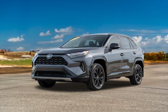 2023 Toyota RAV4 Hybrid XSE 3