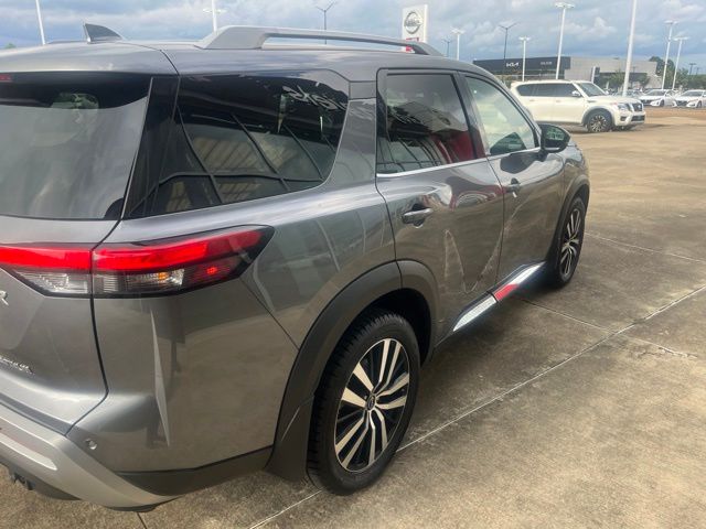 Used 2025 Nissan Pathfinder SUV