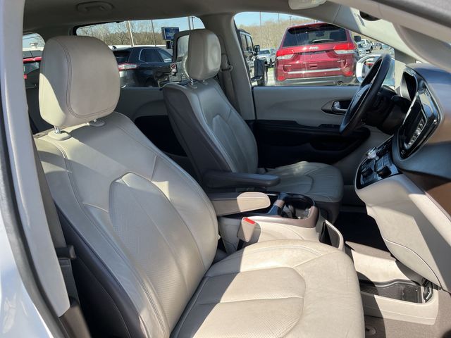 Used 2019 White Chrysler Touring L Plus image 28