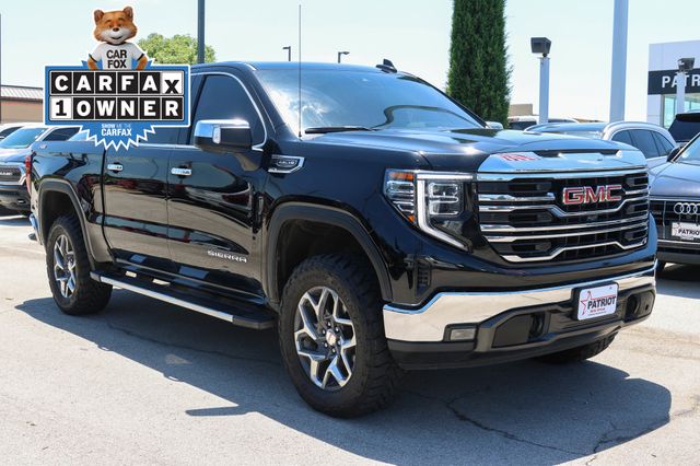 Onyx Black 2024 GMC Sierra 1500 SLT Crew Cab 4WD Pickup Truck Four-Wheel Drive Automatic