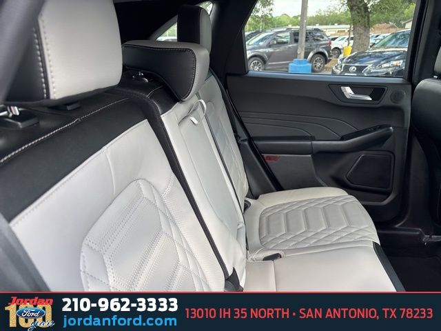 Used Car 2023 Ford Escape  Platinum For Sale Under $30,000 In San Antonio, Texas