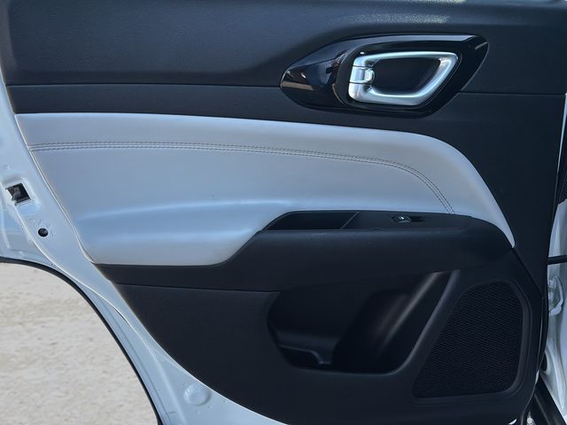2025 Jeep Compass Limited - Photo 16