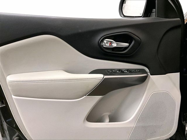 2021 Jeep Cherokee Latitude Plus Black at Carlisle Cadillac Buick GMC
