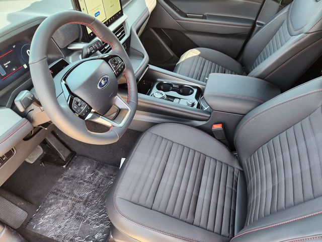 2025 Ford Explorer ST-Line photo