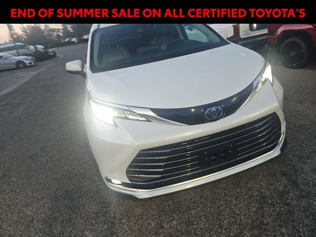 Used 2023 Toyota Sienna Van