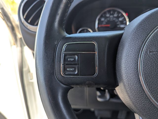 Used 2013 Bright White Clearcoat Jeep Unlimited Sport image 26