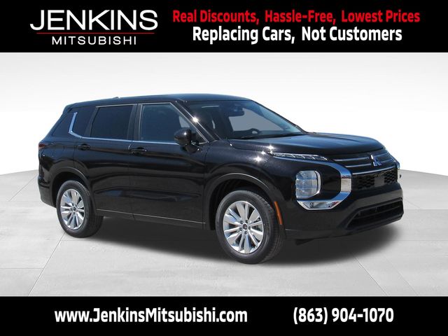 Labrador Black Pearl 2026 Mitsubishi Outlander SUV / Crossover Front-Wheel Drive Continuously Variable Transmission