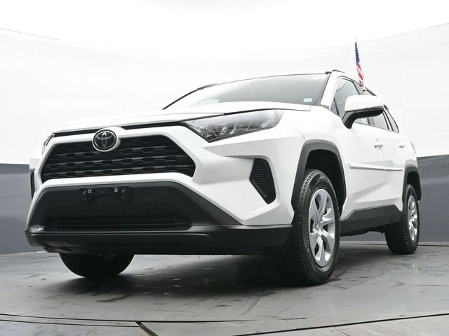 2021 Toyota RAV4 LE 26