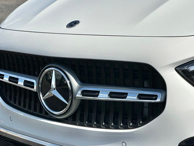 New 2026 White Mercedes-Benz GLA 250 image 6