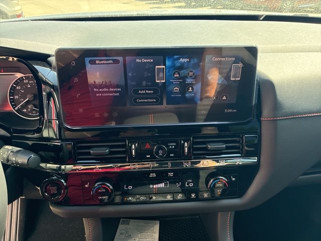 2026 Nissan Pathfinder Rock Creek - 11