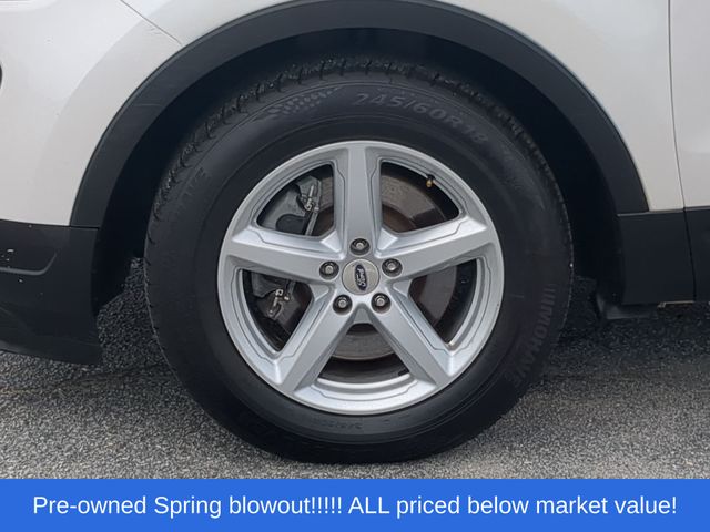 Used 2019 White Platinum Clearcoat Metallic Ford XLT image 18