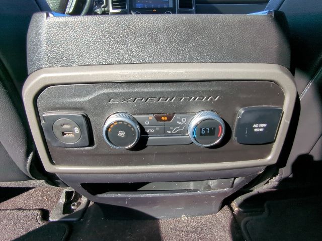 2021 Black Ford Expedition XLT 4X4 SUV