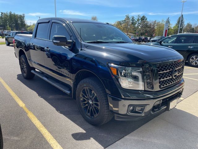 Used 2019 Magnetic Black Metallic Nissan SL image 4