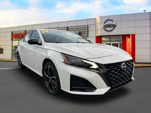 Pearl White Tricoat 2024 Nissan Altima Sedan All-Wheel Drive Continuously Variable Transmission