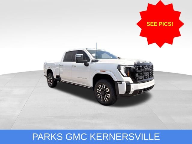 White Frost 2025 GMC Sierra 2500HD Denali Ultimate Crew Cab 4WD Pickup Truck Four-Wheel Drive Automatic
