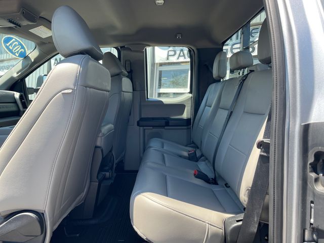 2021 Ford F-250SD XLT - Iconic Silver Metallic exterior view 10