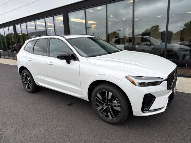 2026 Volvo XC60 B5 Core