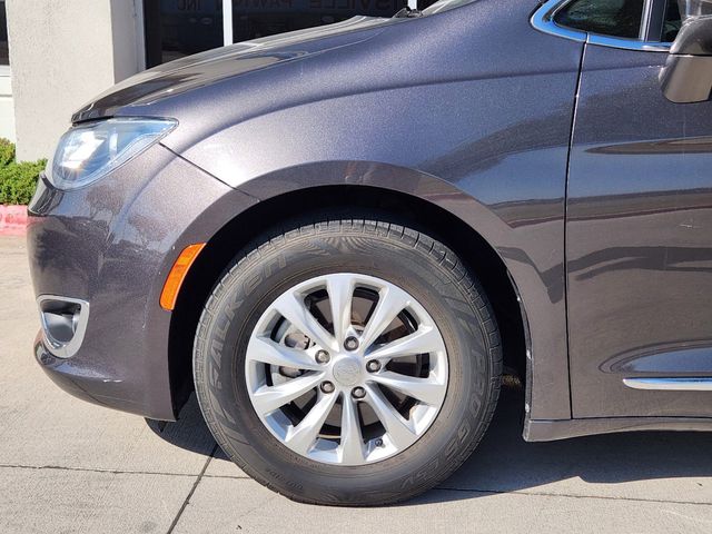 2018 Chrysler Pacifica Touring L 8