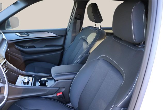 New Car 2025 Jeep Grand Cherokee L  Laredo For Sale Under $35,000 In Austin, Texas