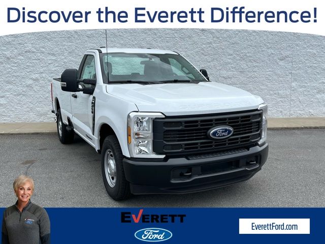 Oxford White 2026 Ford F-250 Super Duty Pickup Truck 4X2 Automatic