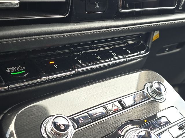 2022 LINCOLN Nautilus Reserve:B02186