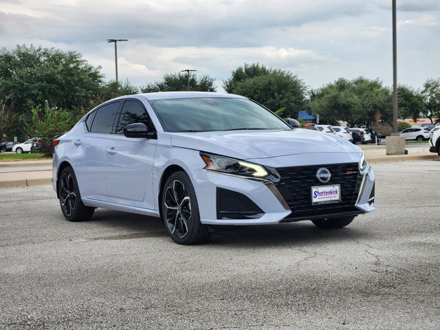 2025 Nissan Altima 2.5 SR photo 2