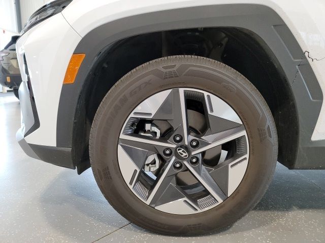 2025 Creamy White Pearl Hyundai Tucson Hybrid SEL Convenience AWD SUV