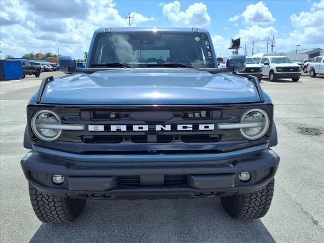 2025 Ford Bronco Outer Banks photo