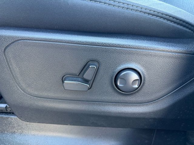 used 2022 Ram 1500 car, priced at $39,682