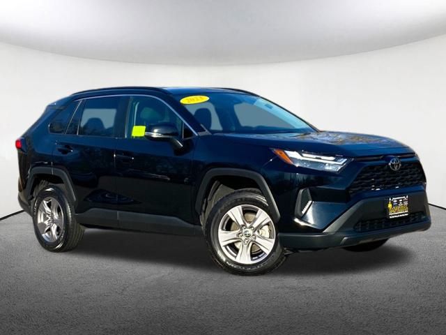 2023 Toyota RAV4 XLE 2