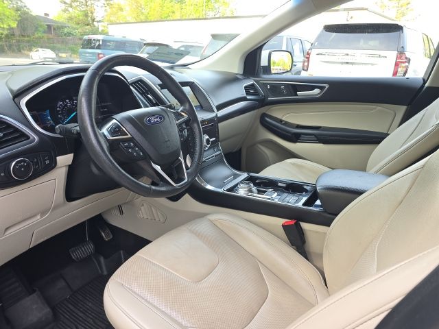 2019 Ford Edge Titanium:45449B