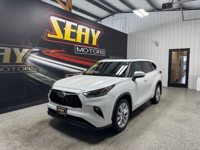 Pearl 2022 Toyota Highlander Hybrid Limited AWD SUV / Crossover All-Wheel Drive Continuously Variable Transmission