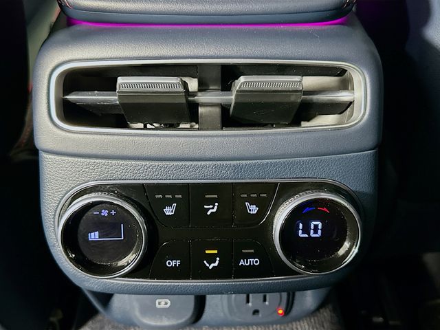 Thumbnail: 2022 Genesis GV70 - 26