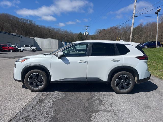 Used 2024 White Nissan SV image 9