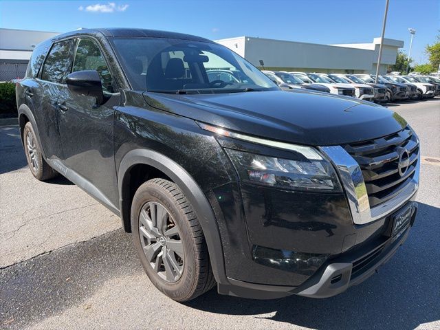 2024 Nissan Pathfinder S