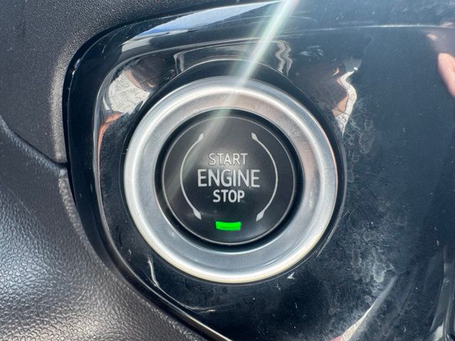 Used 2022 Blue Chevrolet ZR2 image 31