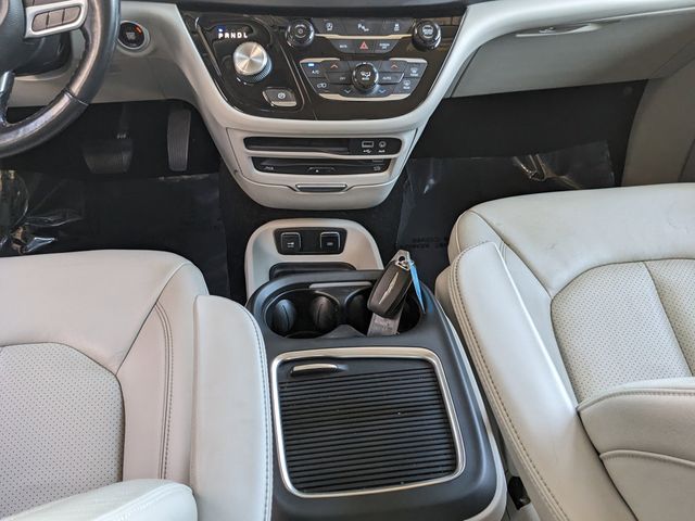 2019 Chrysler Pacifica Touring L Plus photo