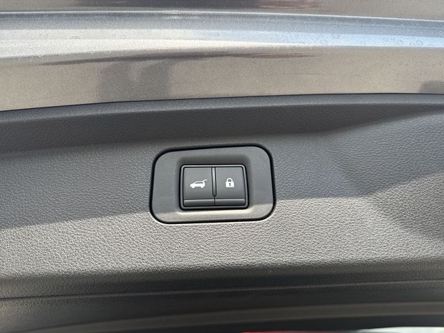 Used 2025 Gray Nissan SL image 14
