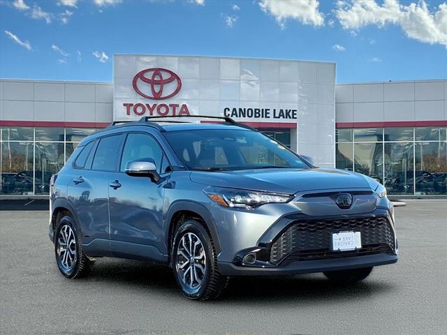 2024 Toyota Corolla Cross SE's photo