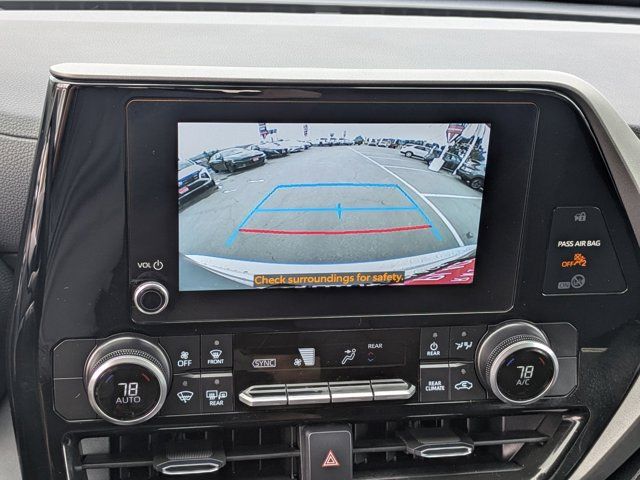 2025 Toyota Highlander LE - Photo 22