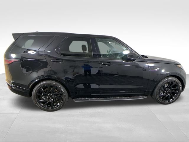 2025 Land Rover Discovery Dynamic SE 7